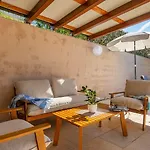 Traumhafte Mit Tischtennis, Spielplatz, Basketballplatz, Privatpool, Outdoor-kueche بيت للعطل